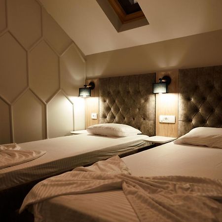 Amico Hotel 普里什蒂纳 外观 照片