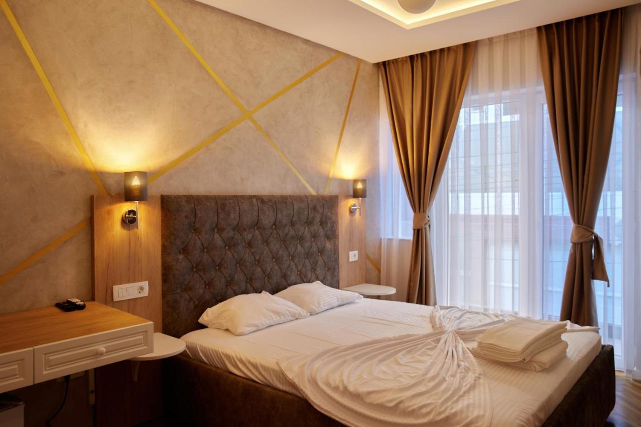 Amico Hotel 普里什蒂纳 外观 照片