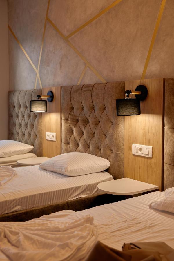 Amico Hotel 普里什蒂纳 外观 照片