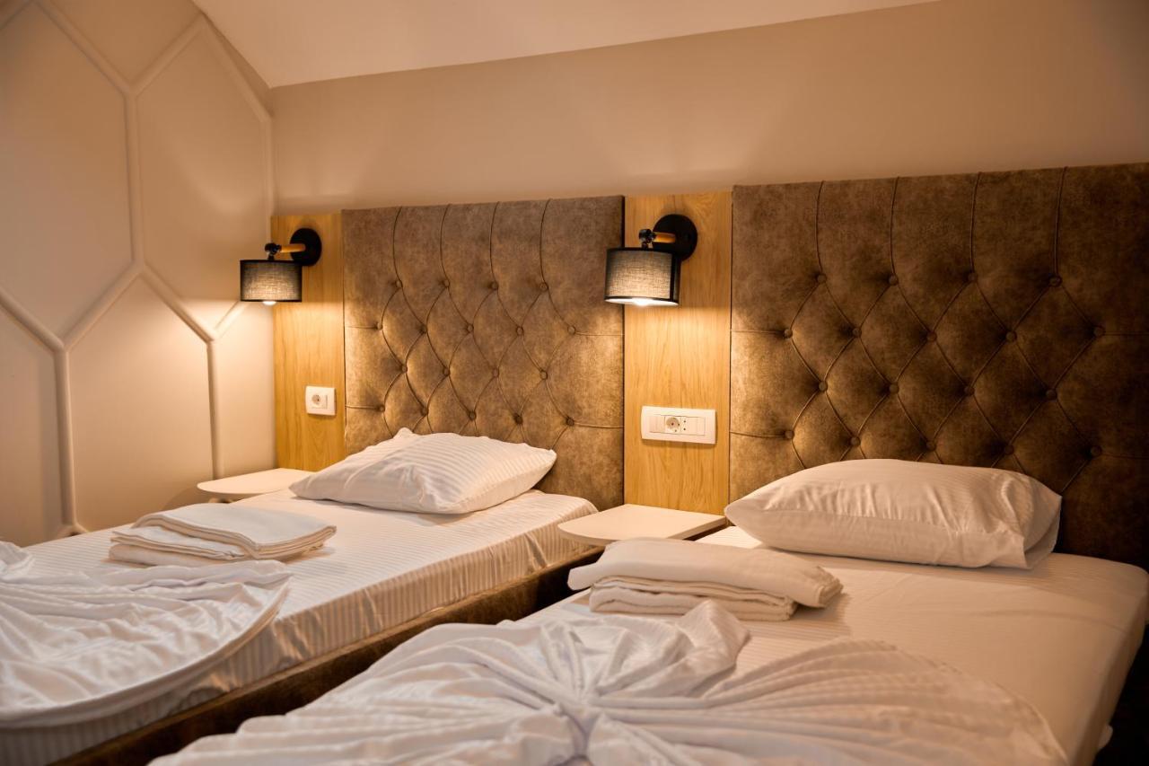 Amico Hotel 普里什蒂纳 外观 照片