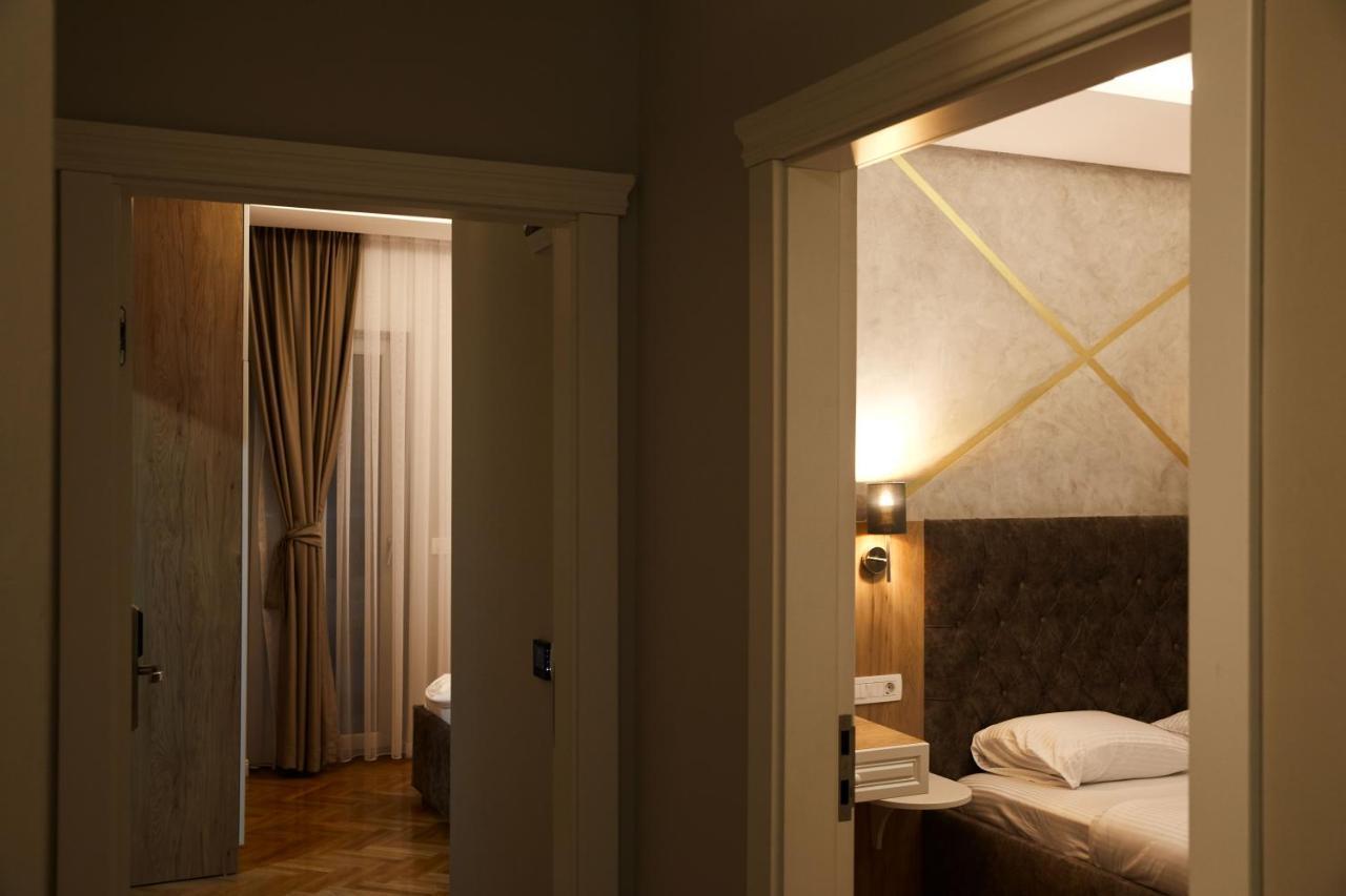 Amico Hotel 普里什蒂纳 外观 照片