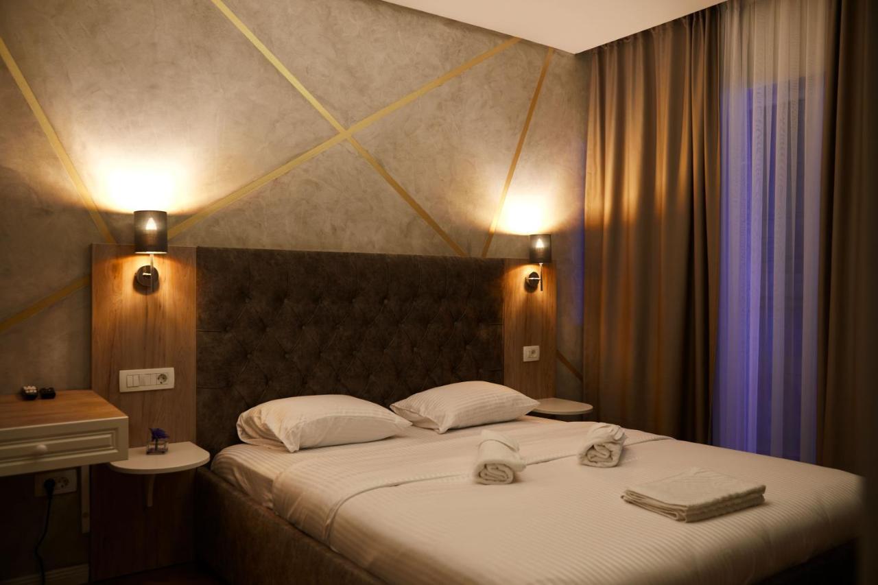 Amico Hotel 普里什蒂纳 外观 照片