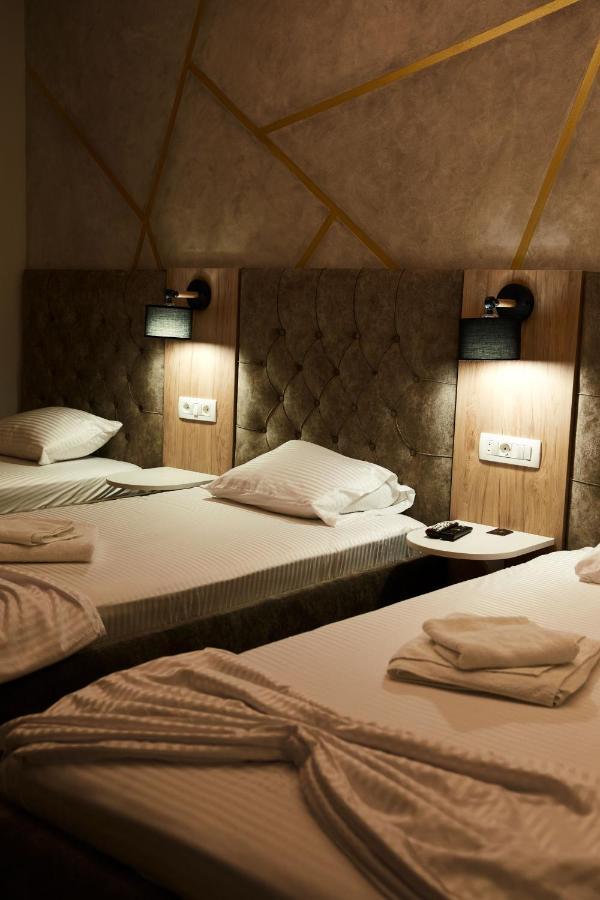 Amico Hotel 普里什蒂纳 外观 照片