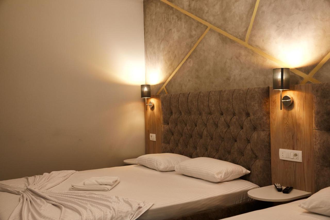 Amico Hotel 普里什蒂纳 外观 照片